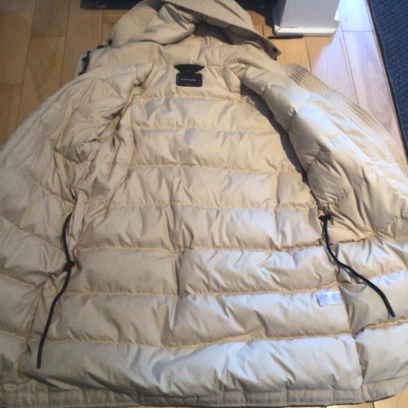 Everlane Renew Puffer Coat - Picture 6 of 11